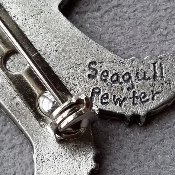 Gingerbread Brooch, Vintage Seagull Pewter Brooch, Christmas Brooch - Picture 3 of 3